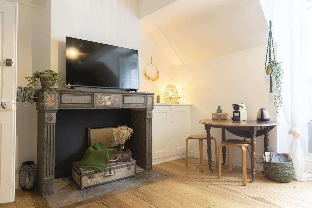 Charmant Cocon Centre Historique Besancon Ngoại thất bức ảnh